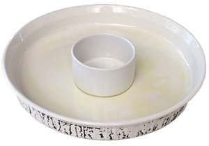 Zucchini-Bread-Bundt-baking-dish